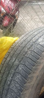 Cần bán 4 vỏ xe 265/60/r18 110t. Mua bán Ô tô tại Quận 3 Tp Hồ Chí Minh được đăng bởi  Quỳnh