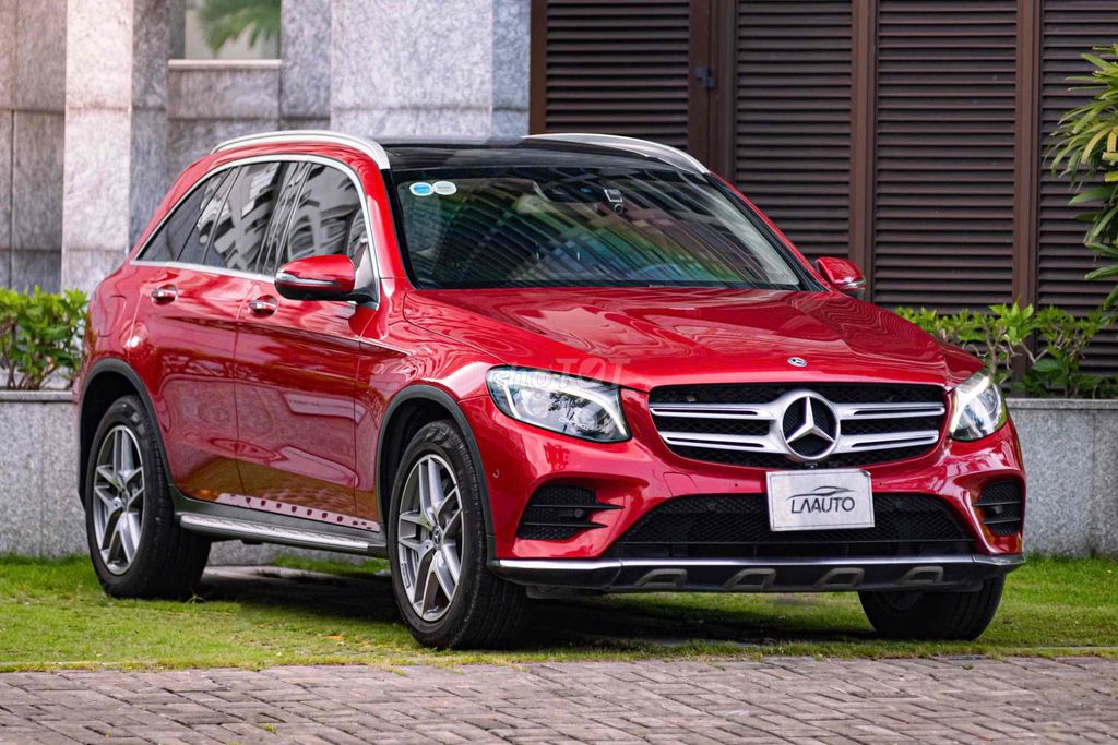 LONG ANH AUTO về Mercedes GLC300 4Matic 2019. Mua bán Ô tô tại Quận 7 Tp Hồ Chí Minh được đăng bởi LongAnh AuTo  hình 3