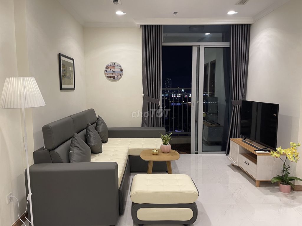 Bán gấp căn 1 PN Vinhomes Central Park, full nội thất view thoáng