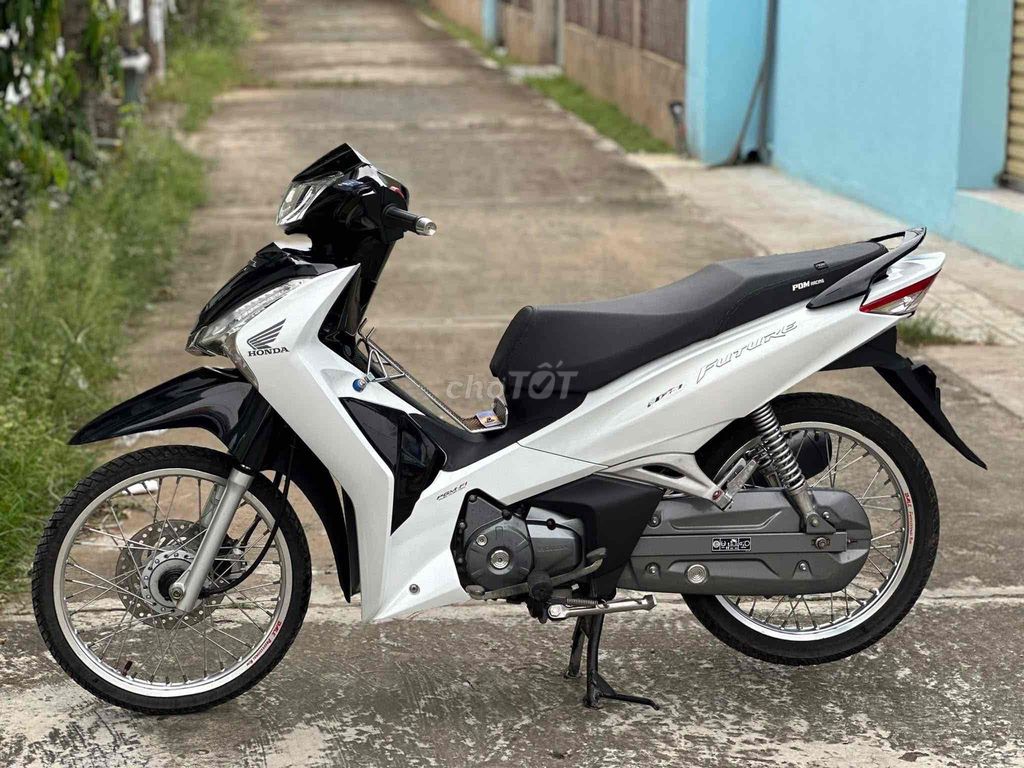 Honda Future 2022 Trắng đen 16388 km. Mua bán Xe máy tại Huyện Thạnh Phú Bến Tre được đăng bởi XE MÁY MINH TÂN hình 3