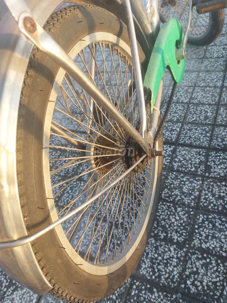 Xe đạp trẻ em Inox Bạc 6-12 tuổi. Mua bán Xe đạp tại Thành phố Biên Hòa Đồng Nai được đăng bởi Le Quoc Khanh hình 8