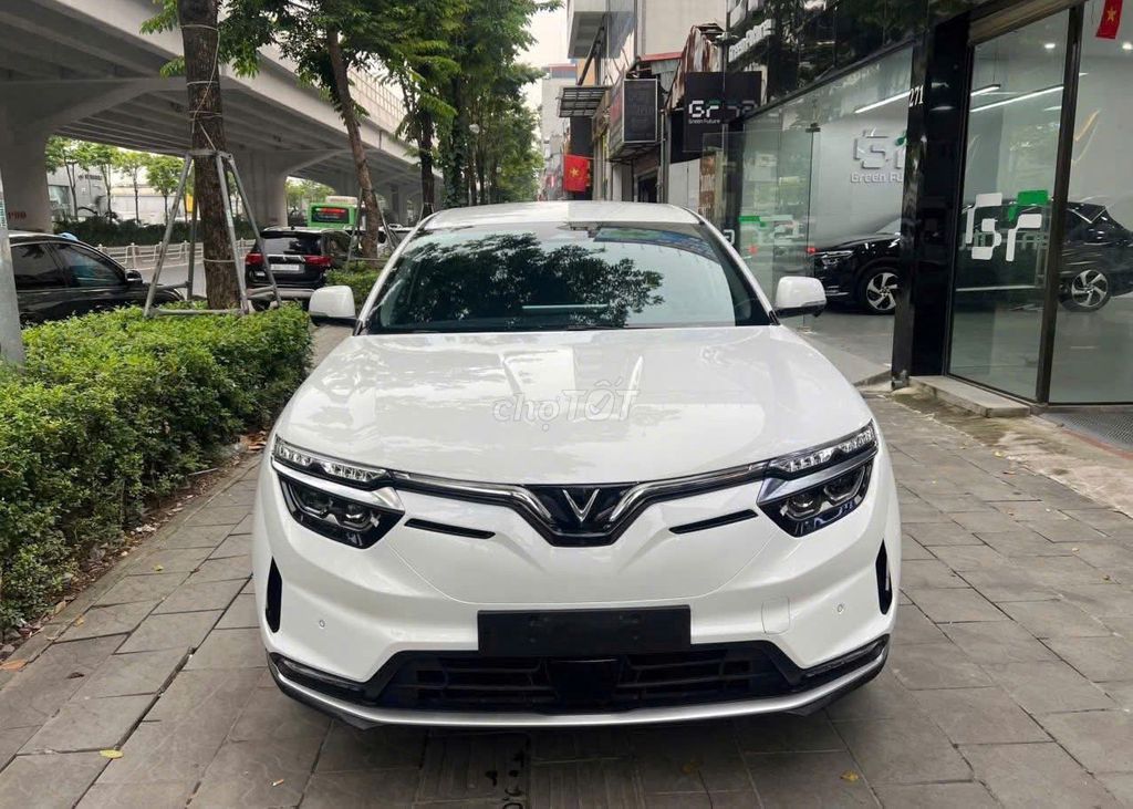 VinFast VF8 Trắng Eco 2022 màu trắng. Mua bán Ô tô tại Quận Cầu Giấy Hà Nội được đăng bởi Vinfast Ocean Park Gia Lâm Hà Nội hình 1