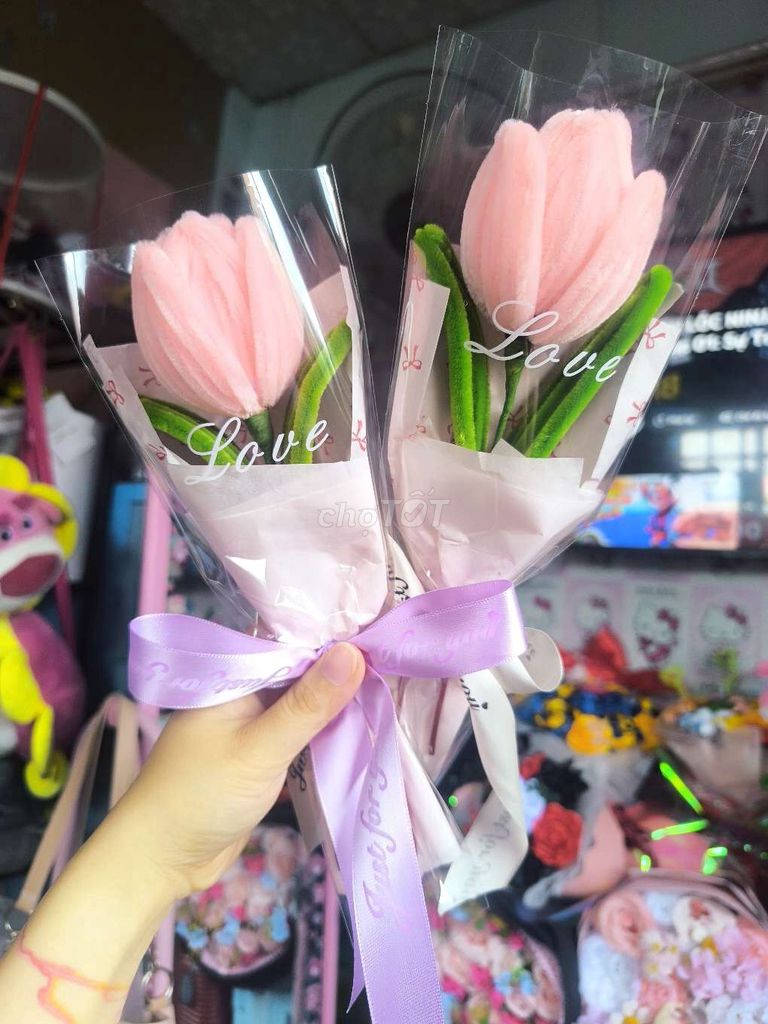 Hoa Tuplip kẽm nhung. Mua bán Cây cảnh, đồ trang trí tại Thành phố Dĩ An Bình Dương được đăng bởi Diễm Sương hình 1