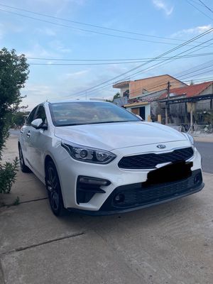 Kia Cerato 2019 1.6 MT - 180000 km. Mua bán Ô tô tại Quận Ngũ Hành Sơn Đà Nẵng được đăng bởi nguyễn đắc sinh