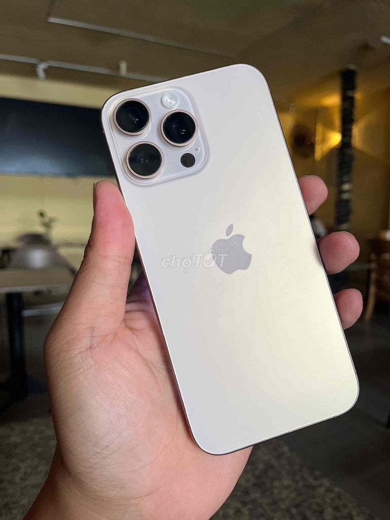 iPhone 16 Pro Max 256GB Vàng Việt Nam. Mua bán Điện thoại tại Thành phố Thủ Đức Tp Hồ Chí Minh được đăng bởi Lam Store hình 1