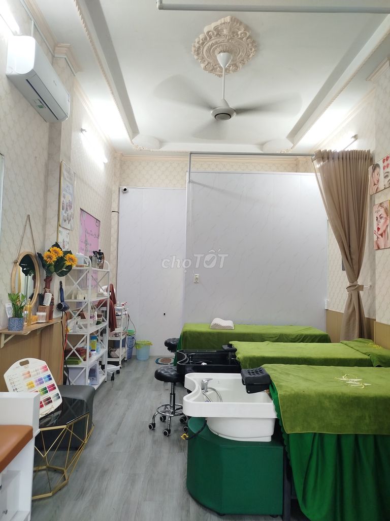 Sang spa tiệm gội đầu chăm sóc da khu Hoàng Hoa Thám 65 triệu