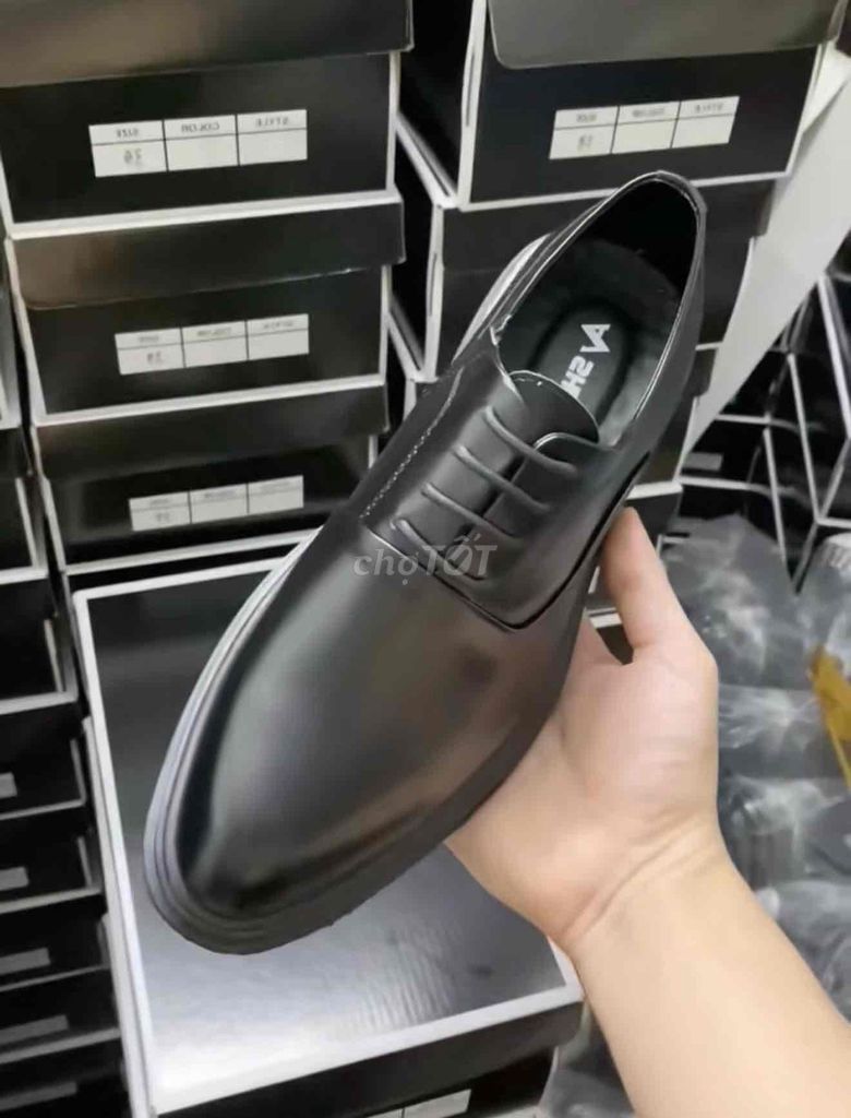 Giày tây Nam Da thật Đen. Mua bán Giày dép tại Quận Đống Đa Hà Nội được đăng bởi Hiến Hàng Hiệu hình 1
