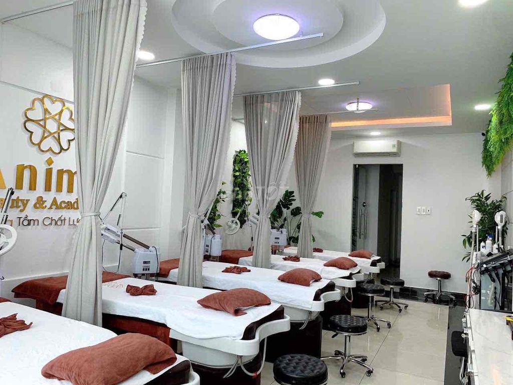 MẶT TIỀN NHÀ MỚI TRỐNG SUỐT THANG CUỐI NHÀ - DECOR SẴN SPA - GIAO NGAY