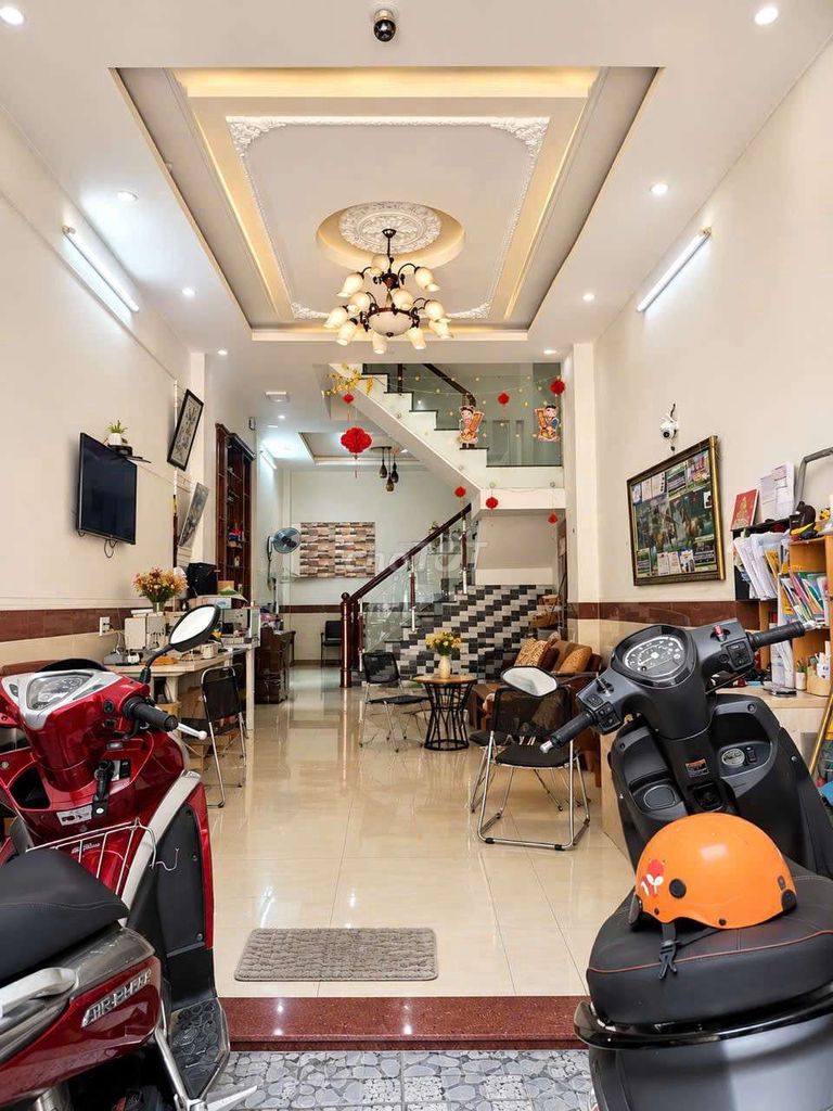 Bán nhà hẻm xe hơi tránh 8m- 3 tầng Hiệp Thành, Nguyễn Ảnh Thủ Q12
