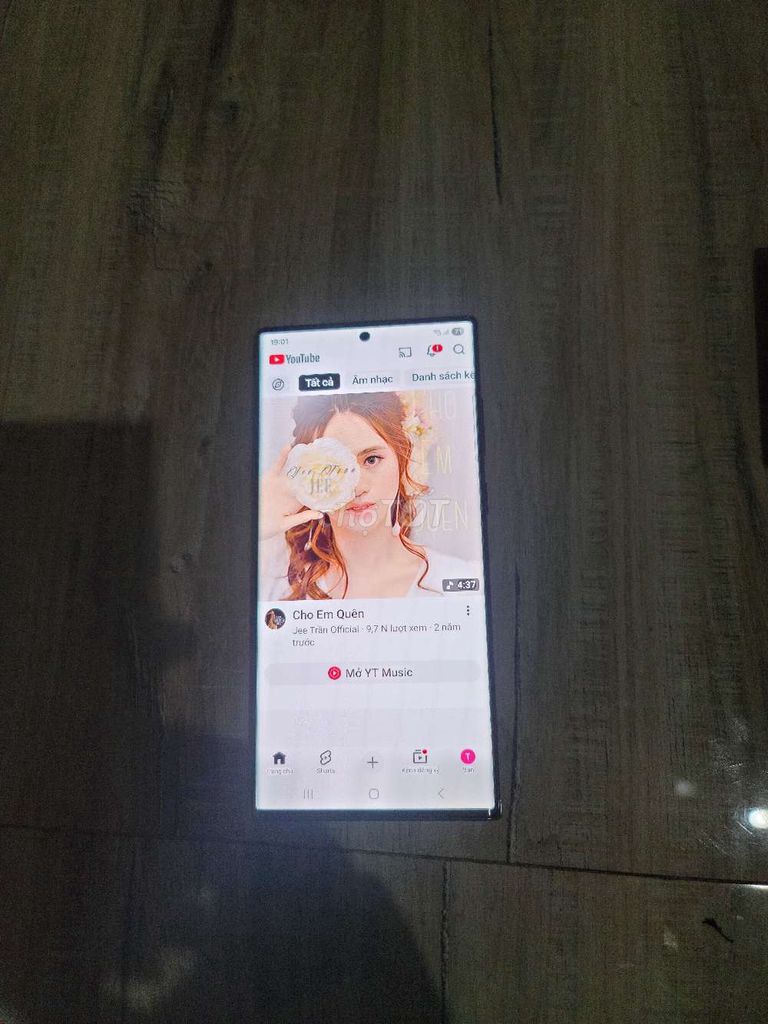 Samsung Galaxy S22 Ultra  2 SIM. Mua bán Điện thoại tại Huyện Hớn Quản Bình Phước được đăng bởi Hankaran86 hình 1