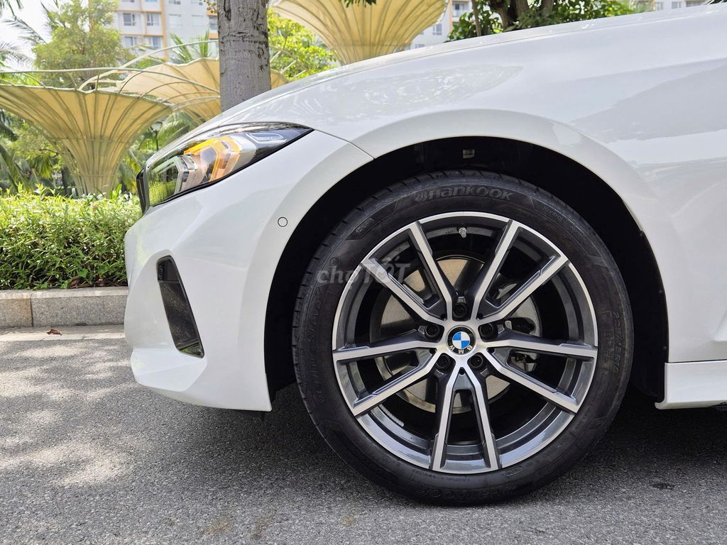 BMW 320i Sportline Đăng ký 2025 - 3000 km Siêu Mới. Mua bán Ô tô tại Quận 7 Tp Hồ Chí Minh được đăng bởi Thiên Phùng hình 7