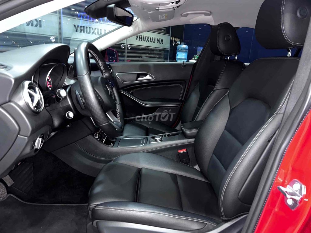 Mercedes Benz CLA Class 2018 CLA 200 - 42000 km. Mua bán Ô tô tại Quận 7 Tp Hồ Chí Minh được đăng bởi Lê Văn Út hình 18