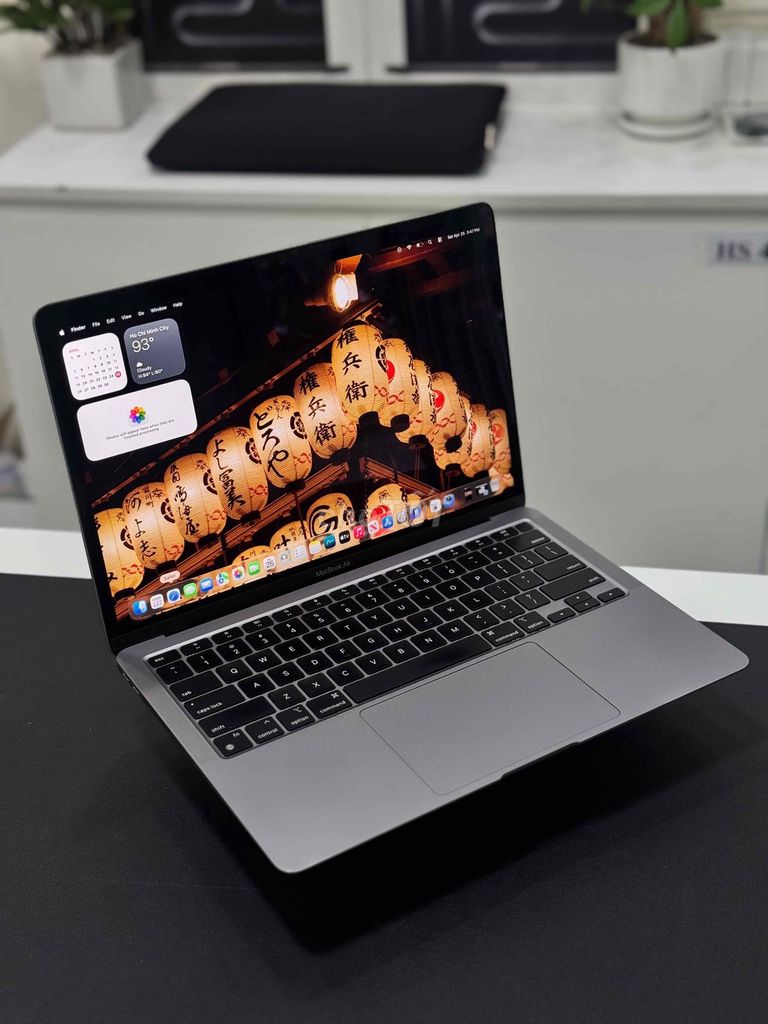 MacBook Air M1 Ram 16GB/512GB máy đẹp nguyên zin. Mua bán Laptop tại Quận 10 Tp Hồ Chí Minh được đăng bởi Viễn Huy Shop hình 1