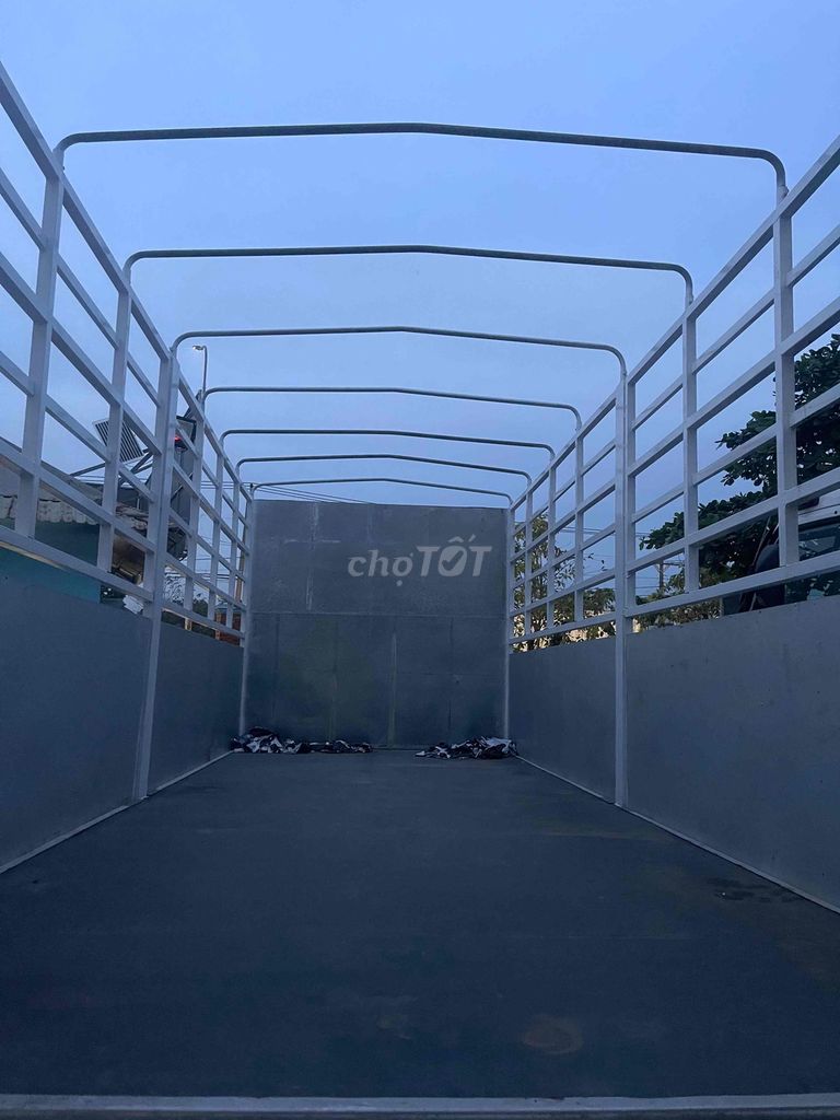 Cty thanh lý isuzu đời 2015 thùng 5m8 cao 2m2. Mua bán Xe tải, xe ben tại Thành phố Thuận An Bình Dương được đăng bởi ÂN KHOA TRƯỜNG LONG  hình 3