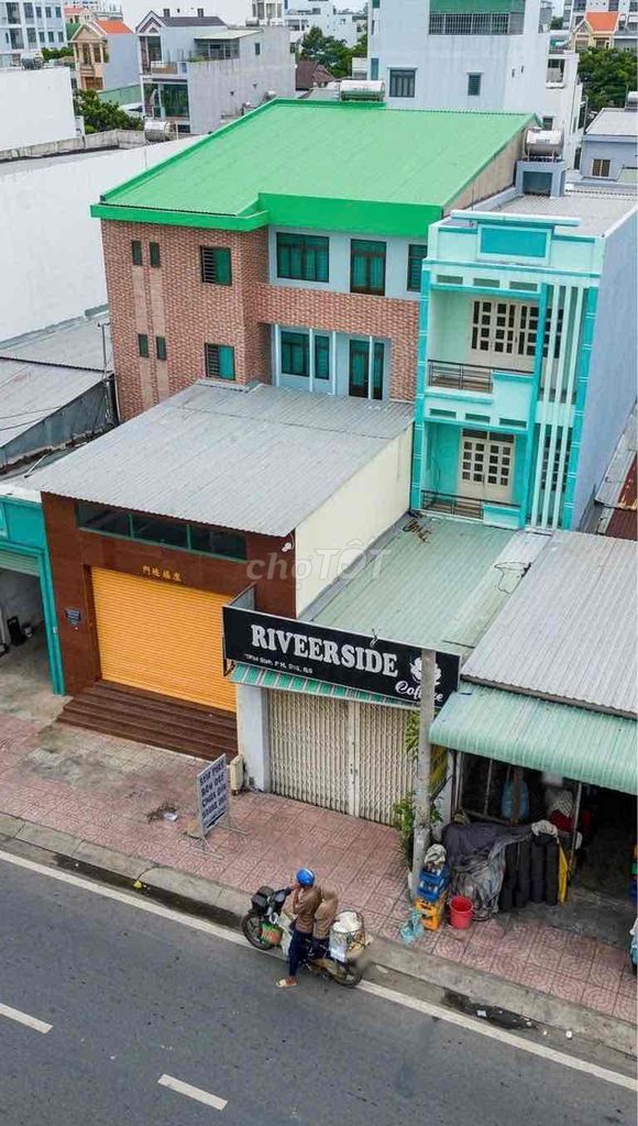 Không có căn thứ 2 trong khu vực , vua dòng tiền