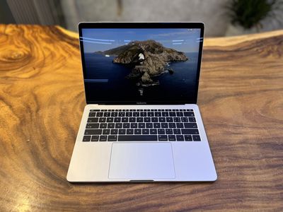 Apple MacBook Pro 2017 13" i5/8G/256GB used