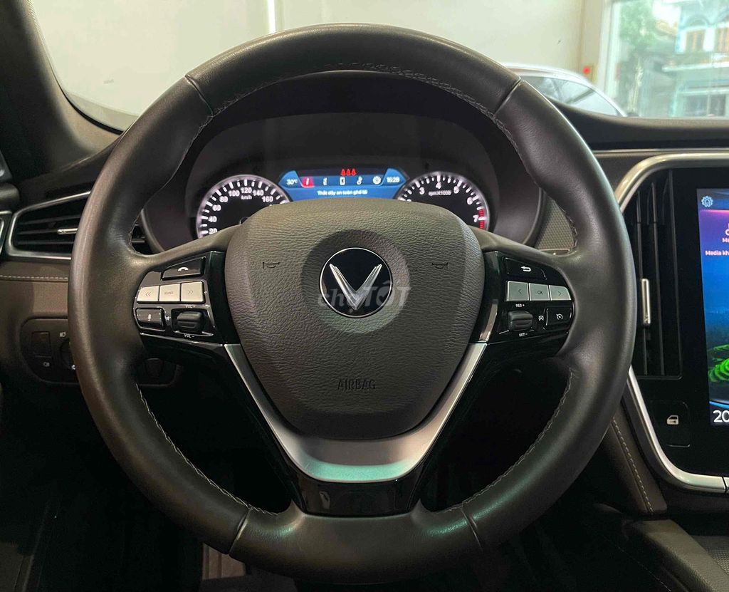 VinFast Lux A2.0 màu đẹp nhất. Mua bán Ô tô tại Thành phố Thái Nguyên Thái Nguyên được đăng bởi Hồng Phương Auto  Auto 597 hình 8