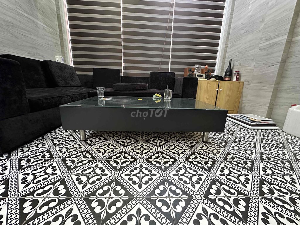 Bộ sofa còn mới. Mua bán Bàn ghế tại Quận Hải Châu Đà Nẵng được đăng bởi Mẫn hình 1