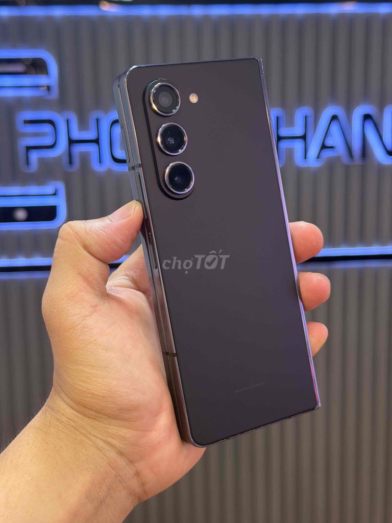 Samsung Galaxy Z Fold5 512GB Việt Nam 98.5%. Mua bán Điện thoại tại Quận 3 Tp Hồ Chí Minh được đăng bởi Phone2Hand hình 1