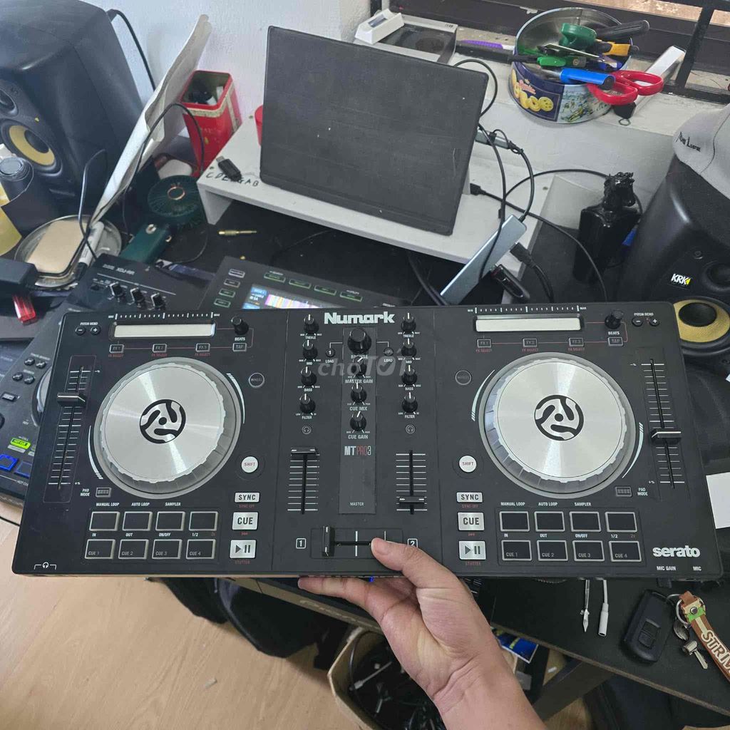 Bàn DJ Numark MT PRO3 Đen. Mua bán Nhạc cụ tại Quận 12 Tp Hồ Chí Minh được đăng bởi Đoàn Vũ hình 1