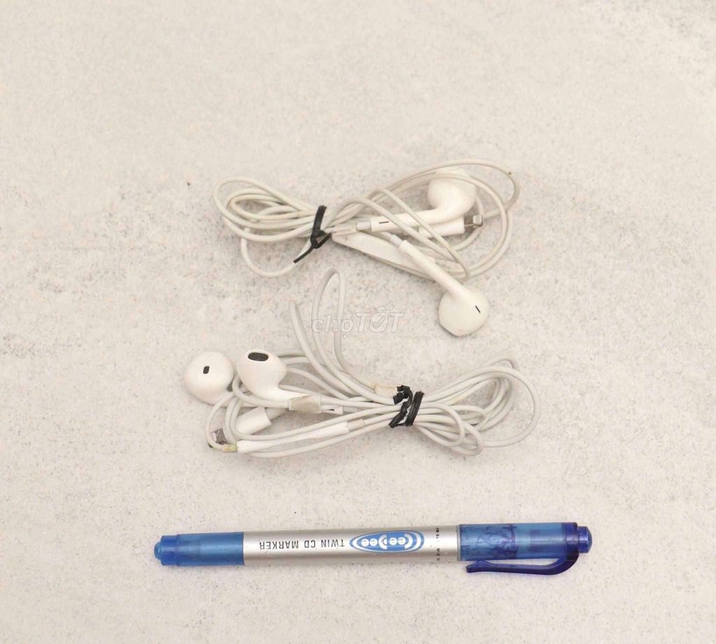 Tai nghe Apple iPhone chân cắm 3.5mm và Lightning . Mua bán Tivi, Âm thanh tại Quận 6 Tp Hồ Chí Minh được đăng bởi Anh 8399 hình 1