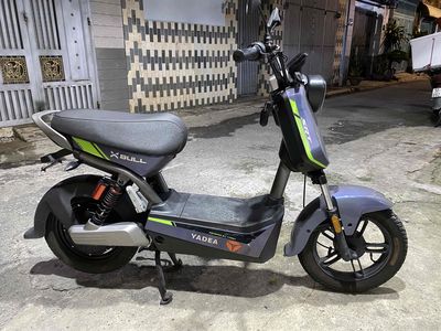 Xe máy điện Yadea Xbull Xám 5000 km