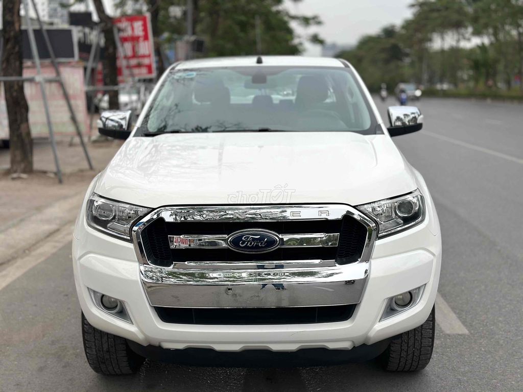 Ford Ranger 2016 XLT 2.2 4X4 MT Trắng Số Sàn 2 Cầu