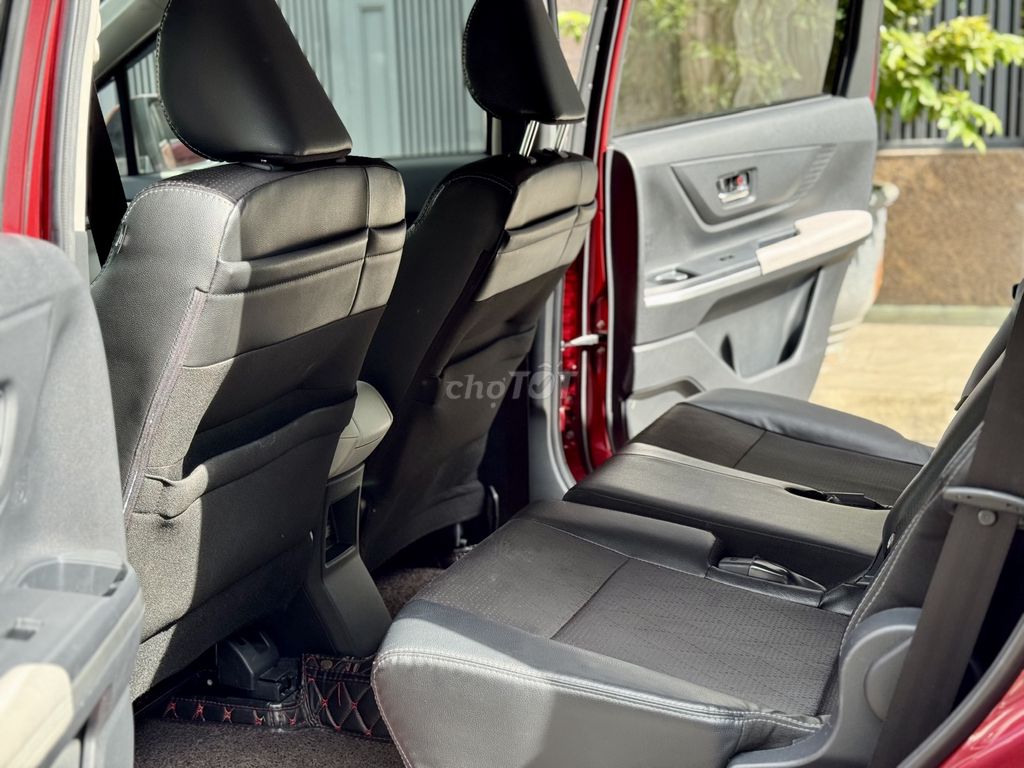 Cần bán Veloz TOP model 2023 màu đỏ nguyên zin. Mua bán Ô tô tại Quận 12 Tp Hồ Chí Minh được đăng bởi Phương 831 hình 8