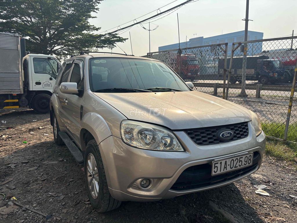 Ford Escape 5 chỗ 2010 EV65 97000 km số tự động. Mua bán Ô tô tại Huyện Bình Chánh Tp Hồ Chí Minh được đăng bởi Vi hình 2
