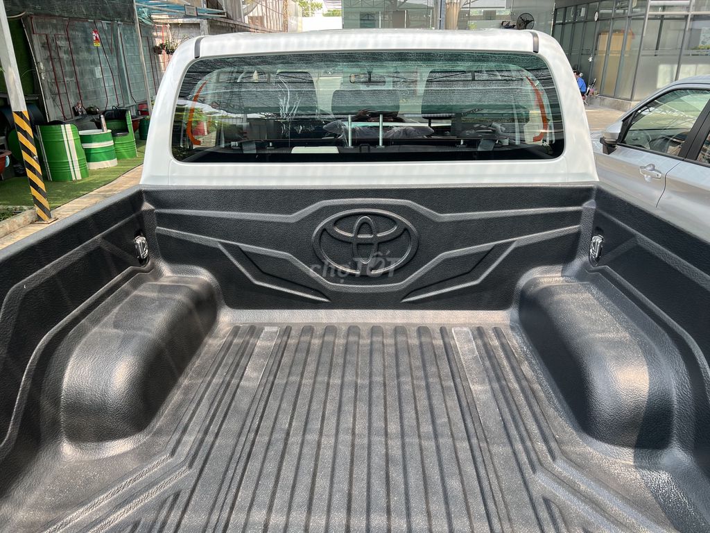 TOYOTA HILUX - Giao ngay - Lãi suất góp chỉ 6.99%. Mua bán Ô tô tại Thành phố Thủ Đức Tp Hồ Chí Minh được đăng bởi Hiếu Trả Góp Xe hình 15