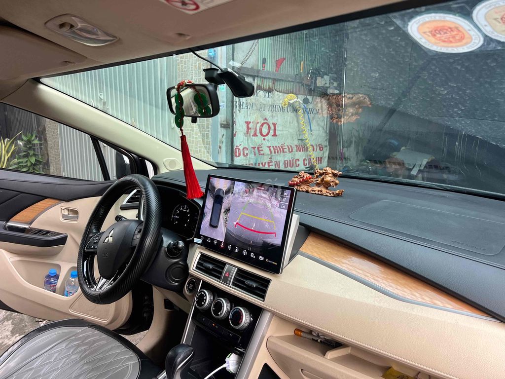 Mitsubishi Xpander 2019 1.5 AT - 200000 km. Mua bán Ô tô tại Quận 6 Tp Hồ Chí Minh được đăng bởi Quang Lê hình 3