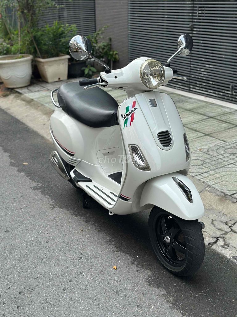 Скутер Piaggio Vespa LX125 3vie белый 2016