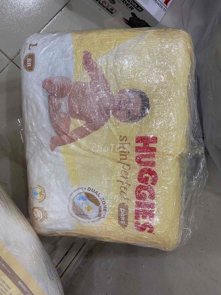 Tã quần Huggies size L 88 miếng. Mua bán Mẹ và bé tại Quận 8 Tp Hồ Chí Minh được đăng bởi Ngân hình 1