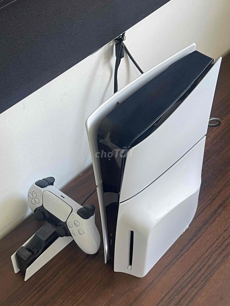 Sony PlayStation 5 Slim Trắng Đen 2 tay cầm. Mua bán Thiết bị chơi game tại Quận 12 Tp Hồ Chí Minh được đăng bởi Xuân hình 1