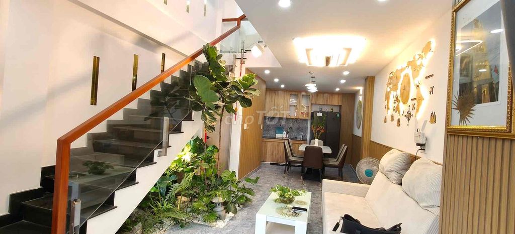 bán nhà 5 Tầng full nội thất ngay khu tên lửa bình tân