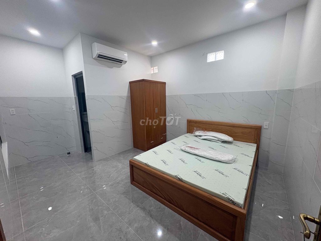 Сдается новая комната с лифтом на 252A Nguyen Thi Bup, 3 млн