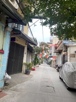 Bán đất tặng nhà cấp 4. Mua bán đất tại Quận Hà Đông Hà Nội được đăng bởi Bùi Thị Thủy