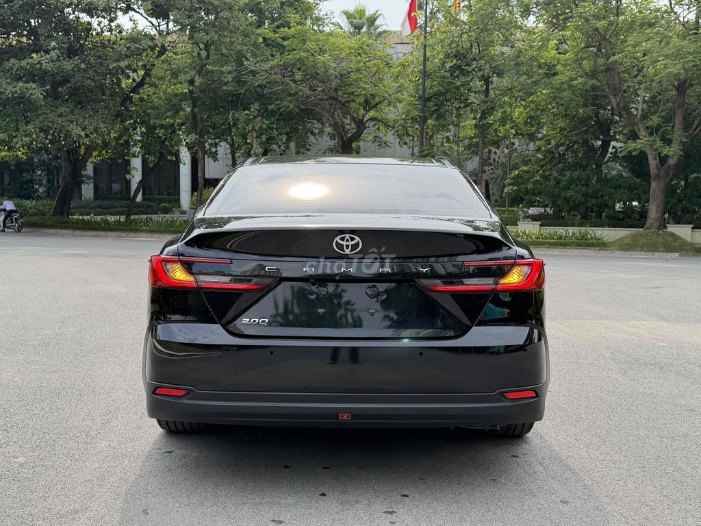 Toyota Camry 2.0Q модель 2025 супер новая