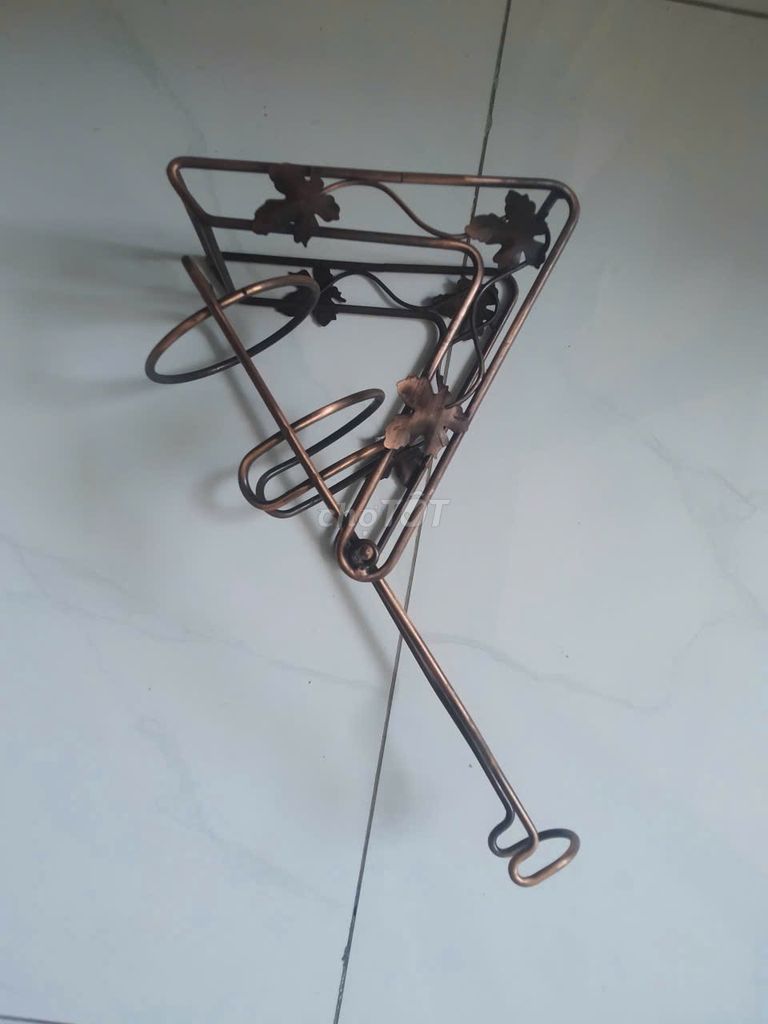 Chân để rượu vang kim loại đã dùng. Mua bán Nội thất, đồ gia dụng khác tại Quận 4 Tp Hồ Chí Minh được đăng bởi NGUYEN MR hình 1