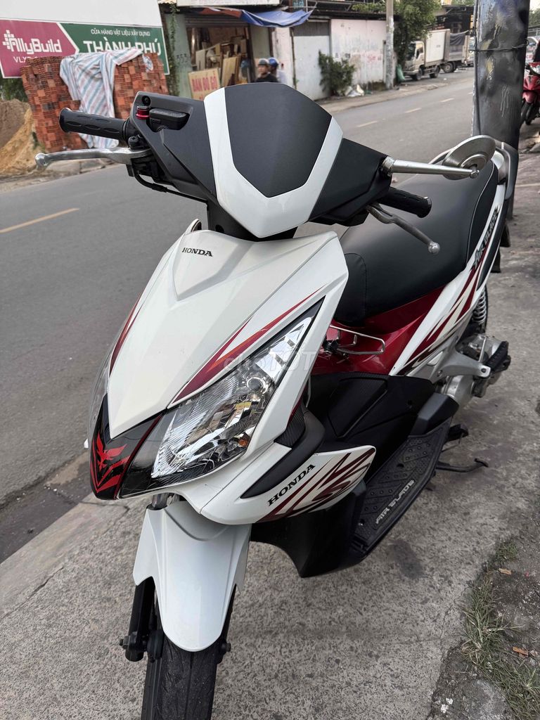 Honda Air Blade 2008 Trắng Đỏ Đen. Mua bán Xe máy tại Quận Tân Phú Tp Hồ Chí Minh được đăng bởi Anh thành hình 1