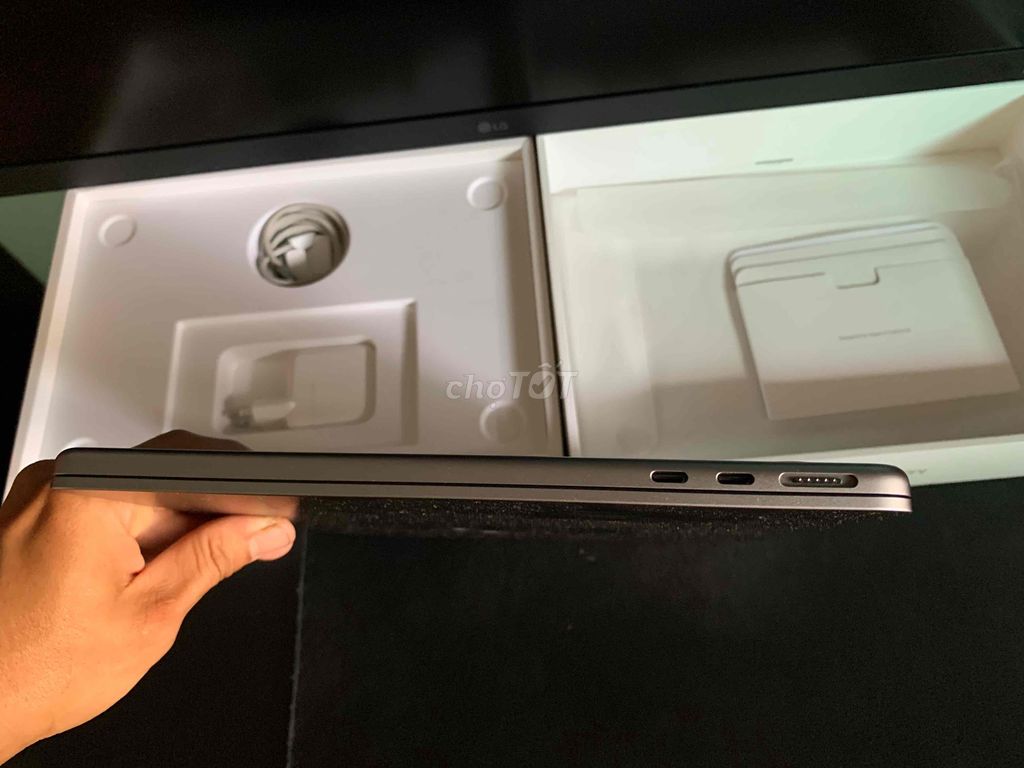 Cần bán Macbook Air M2 8/256 bảo hành 8/2026