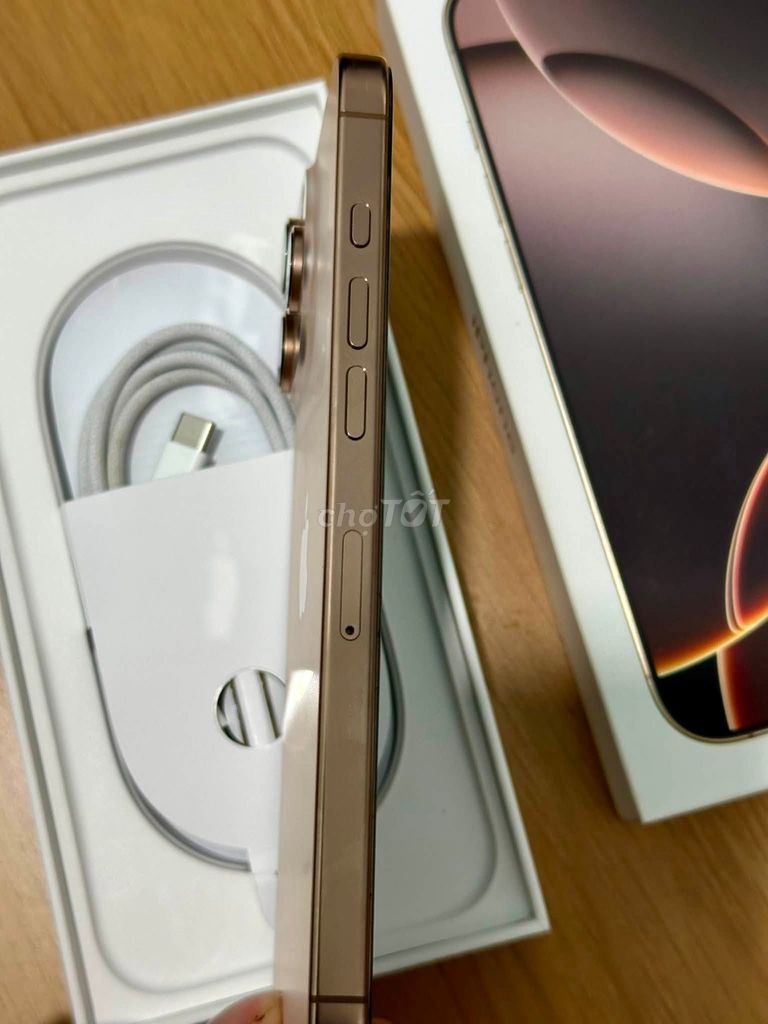 Apple iPhone 16 Pro Max 256GB Vàng Đã qua sử dụng. Mua bán Điện thoại tại Quận 7 Tp Hồ Chí Minh được đăng bởi Hội Đồ Điện Tử hình 1