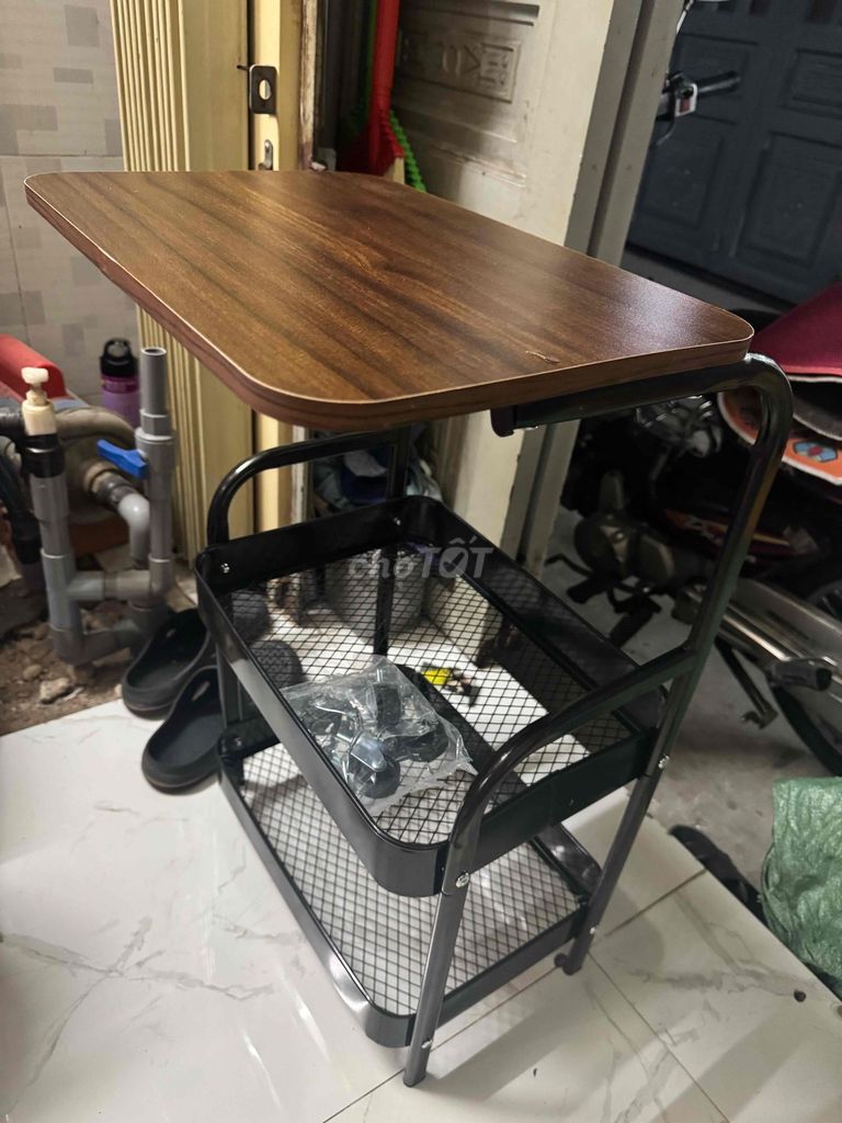 Kệ 3 tầng gỗ kim loại có bánh xe Mới. Mua bán Tủ, kệ gia đình tại Quận 12 Tp Hồ Chí Minh được đăng bởi Gia Dụng Shop  hình 1