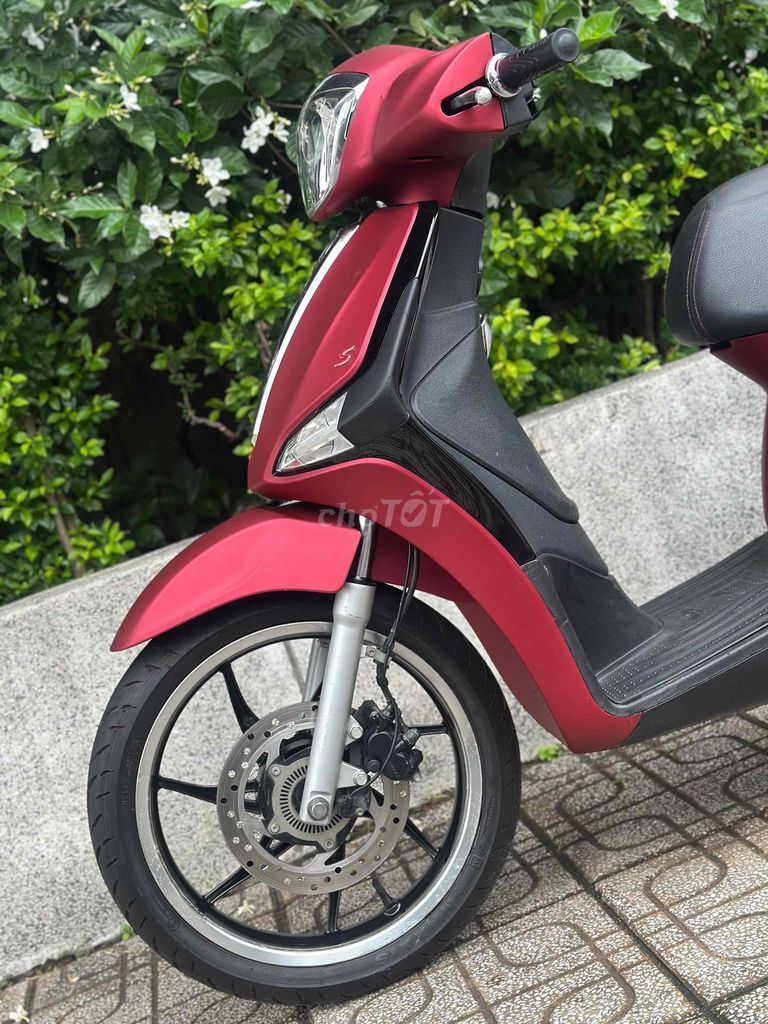 Liberty S 125 ABS iGET 2017 màu Đỏ zin nguyên BSTP. Mua bán Xe máy tại Thành phố Thủ Đức Tp Hồ Chí Minh được đăng bởi Xe Máy Sơn Thủ Đức hình 4