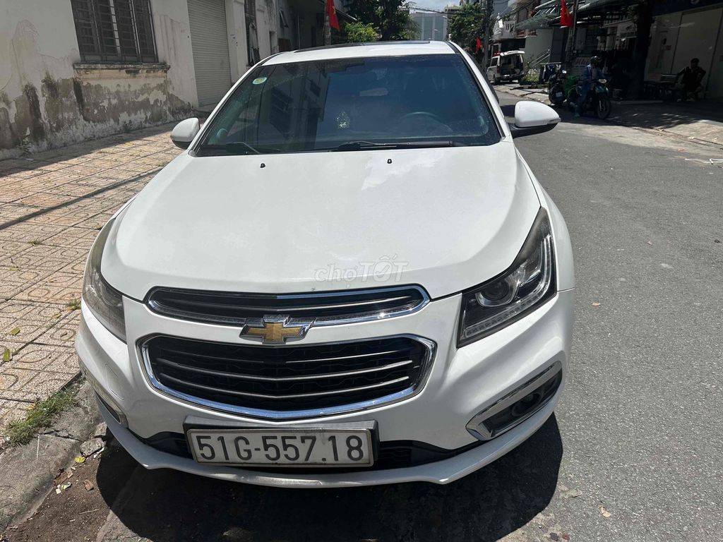 Chevrolet Cruze Trắng Tự động 2017