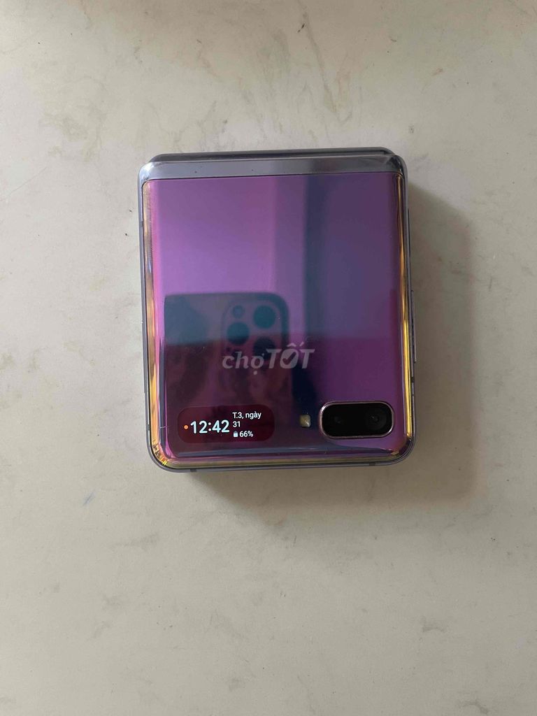 Samsung Z Flip Tím Hư màn. Mua bán Điện thoại tại Quận 4 Tp Hồ Chí Minh được đăng bởi Phong Nhâm hình 1