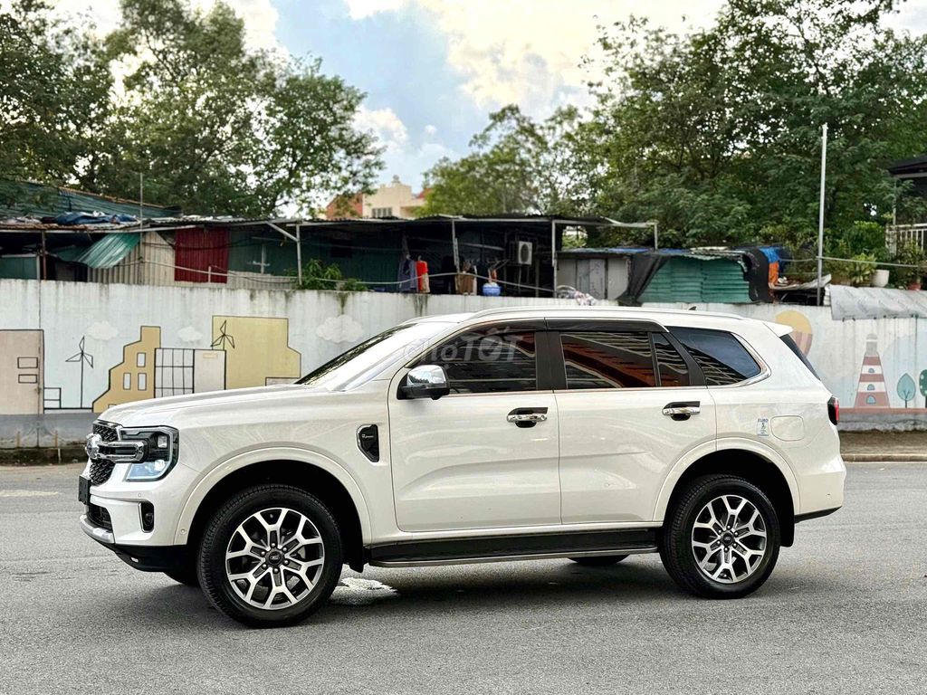 Ford Everest 2022 Titanium Plus 2.0L 4x4 AT. Mua bán Ô tô tại Quận Cầu Giấy Hà Nội được đăng bởi Quang Huy hình 4