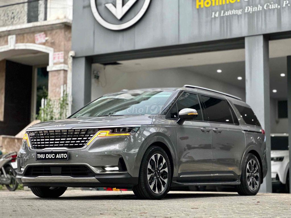 Kia Carnival Signature 2024 дизель автомат серый