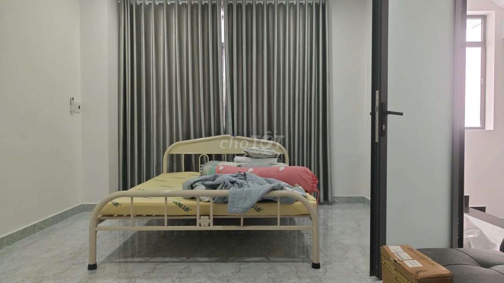 Giường ngủ 1m6x2m. Mua bán Giường, chăn ga gối nệm tại Thành phố Thủ Đức Tp Hồ Chí Minh được đăng bởi DU THAO VY  hình 1