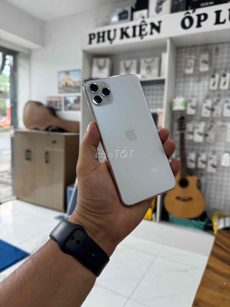iPhone 11 Pro Max 256GB Trắng. Mua bán Điện thoại tại Thành phố Biên Hòa Đồng Nai được đăng bởi Vinh Trần hình 1